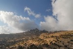 А вот и сам Махвит (Al Mahwit). Облака подарили нам очень красивые кадры