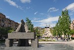 Еще один ракурс. Куда более многозначительный...