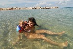 Трапаньское море, грязненький пляж. Только вода радует нас
