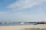 А вот и пляж, откуда отправляются лодки к Балеарским островам