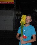 Идём заглаживать вину. С букетом